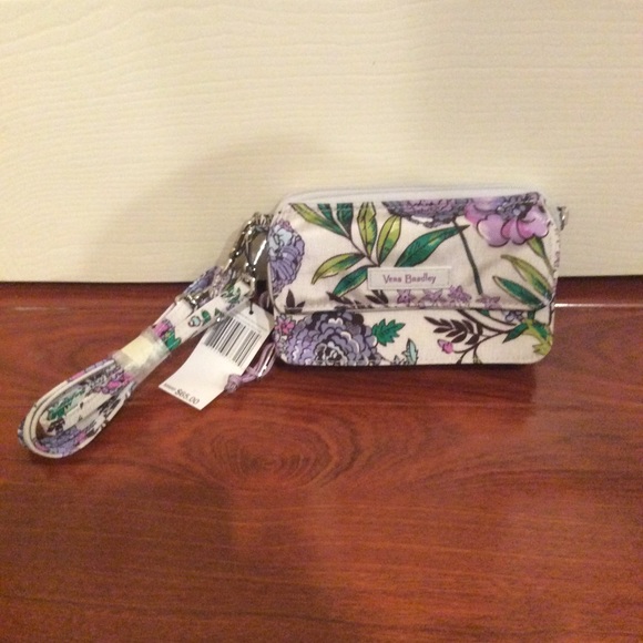 Vera Bradley crossbody - Picture 1 of 1